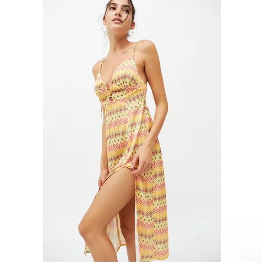 Urban Outfitters Mariah Lace-Up Midi Slip Dress yellow satin size M geometric